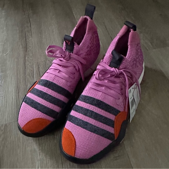 NWT Adidas Trae Young 2.0 Basketball Shoes - Picture 3 of 12